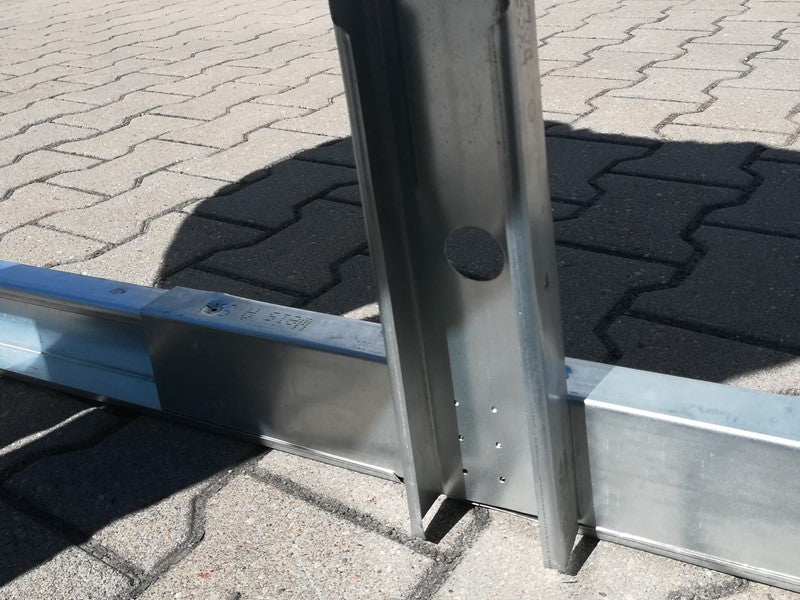 vertinkter metall fundament